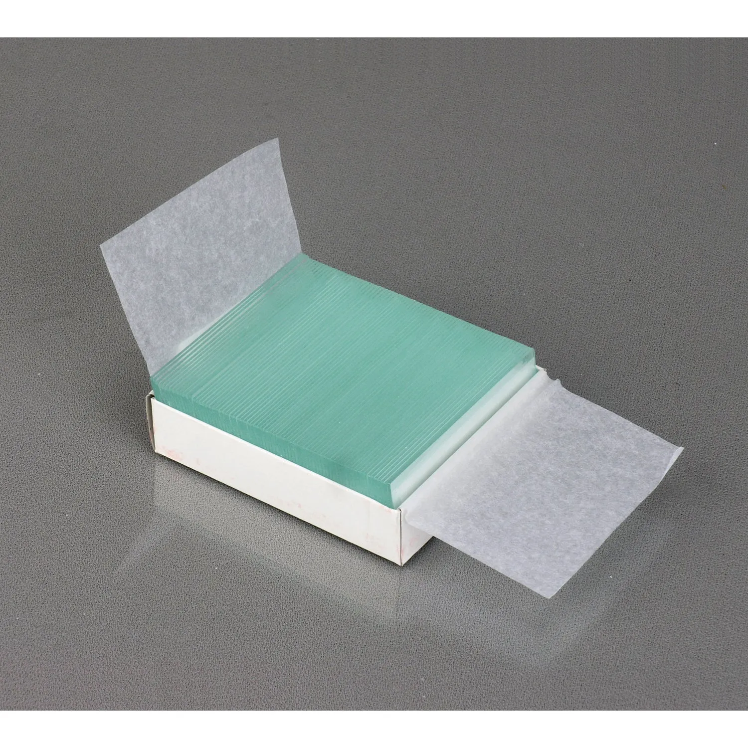 AmScope 50 Pre-Cleaned Blank Microscope Slides and 100 22x22mm Square Cover Glass